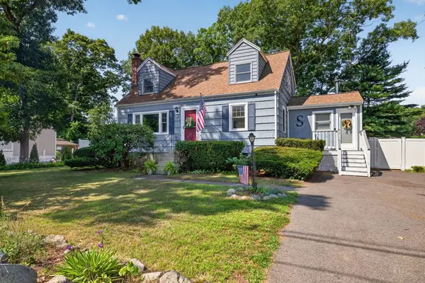 120 Farm St, Bellingham, MA 02019