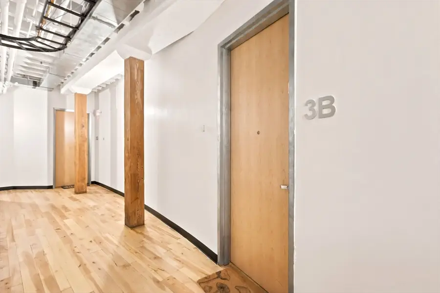 111 Beach St #3B, Boston, MA 02111 - #3