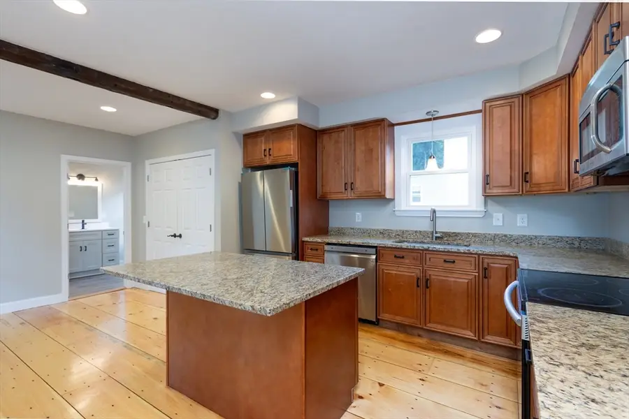 5 Irving St, Spencer, MA 01562 - #3