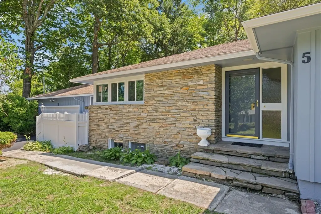 5 Woodland Drive, Paxton, MA 01612 - #1