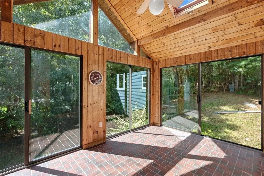 4 Dundas Avenue, Andover, MA 01810 - #1