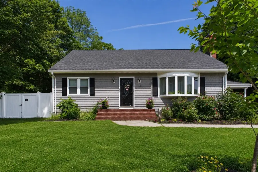 41 Normand St, Dartmouth, MA 02747 - #2