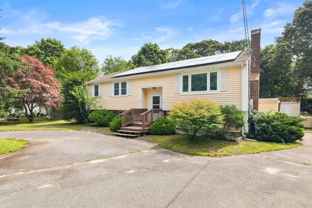 219 Fresh Pond Rd, Falmouth, MA 02536 - #1
