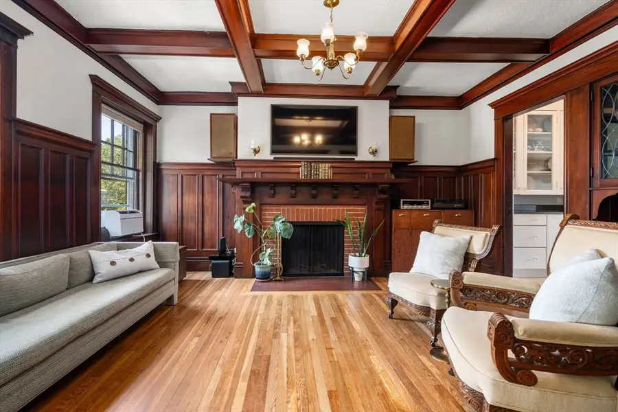 147 Fuller St #2, Brookline, MA 02446 - #3