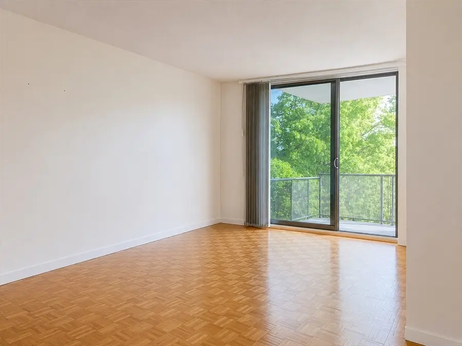 19 Winchester St #402, Brookline, MA 02446 - #2