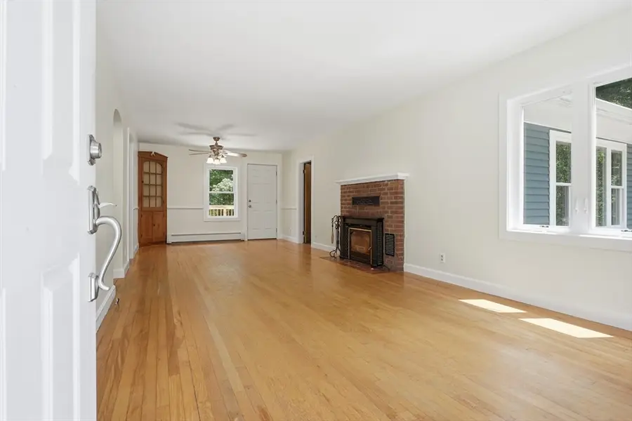 983 Rindge Rd, Fitchburg, MA 01420 - #3