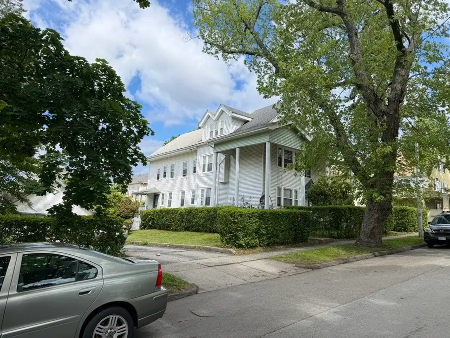 11 Woodford St, Worcester, MA 01604 - #3