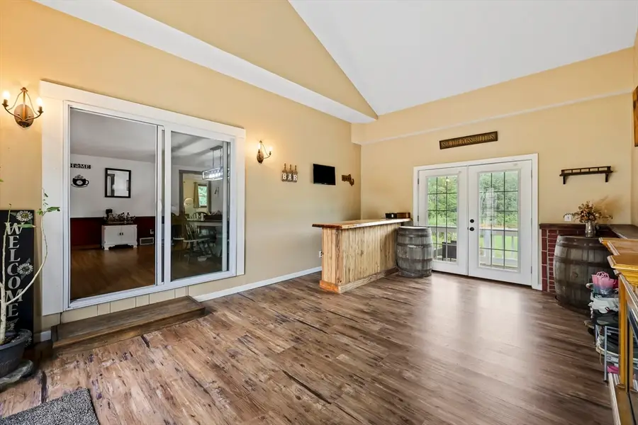 401 N Washington St, Belchertown, MA 01007 - #2