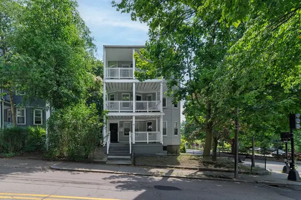 39 Glen Rd, Boston, MA 02130