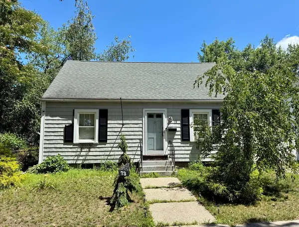 73 Prentice St, Springfield, MA 01104