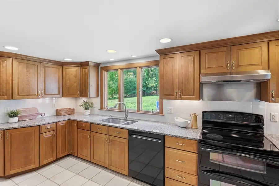 81 Alcott St, Acton, MA 01720 - #3