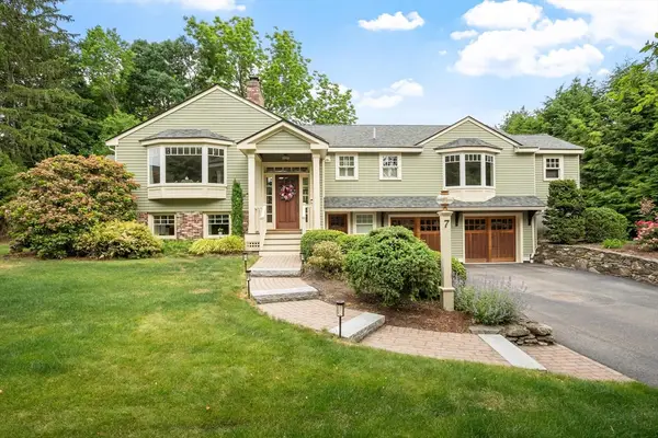 7 Minuteman Rd, Acton, MA 01720