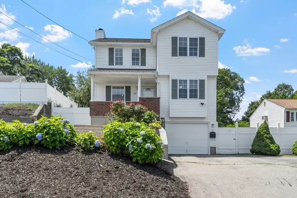 487 Wentworth Ave, Lowell, MA 01852
