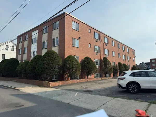 12 Woodland St #22, Everett, MA 02149