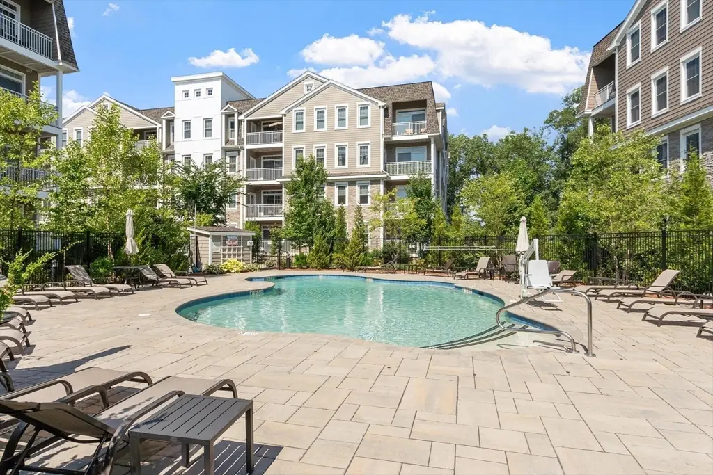 320 Middlesex Ave #E307, Medford, MA 02155 - #1