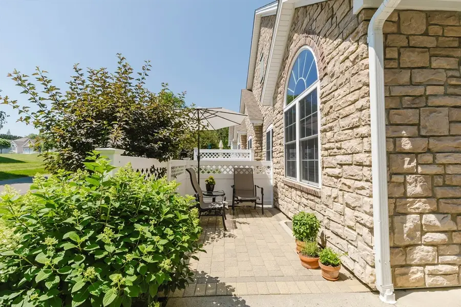 172 Stonybrook Way #172, South Hadley, MA 01075 - #2