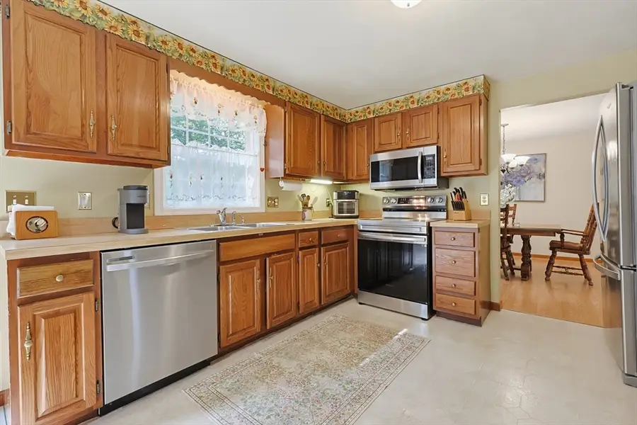 7 Hazeltine Rd, Upton, MA 01568 - #2