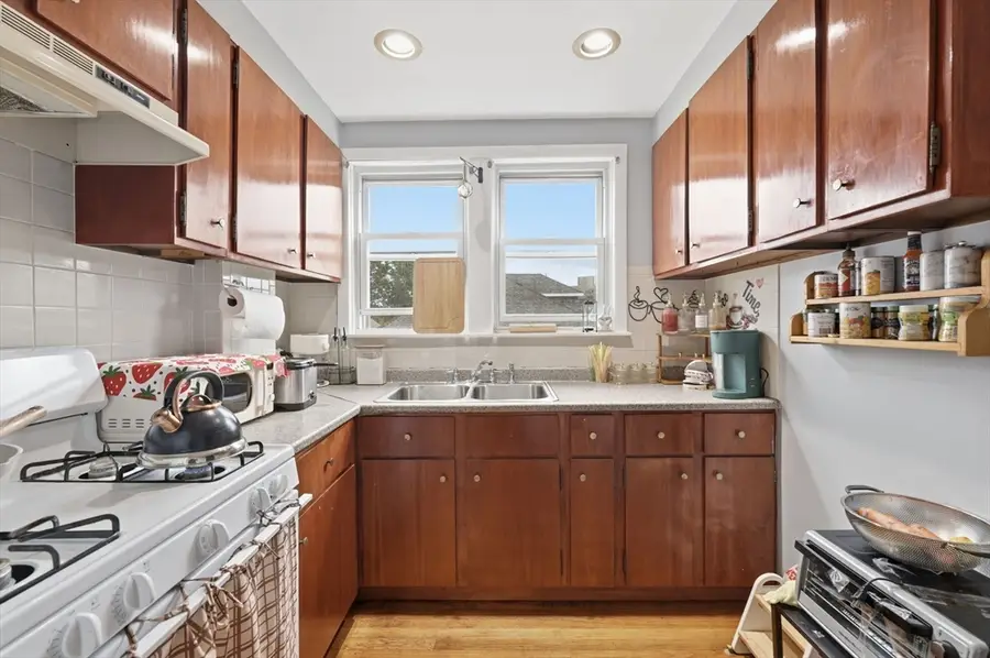 37 Eaton St, Fall River, MA 02723 - #2