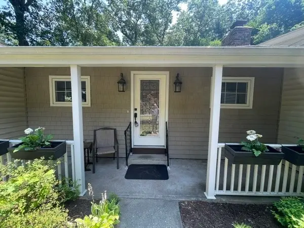 117 Hazardville Rd, Longmeadow, MA 01106
