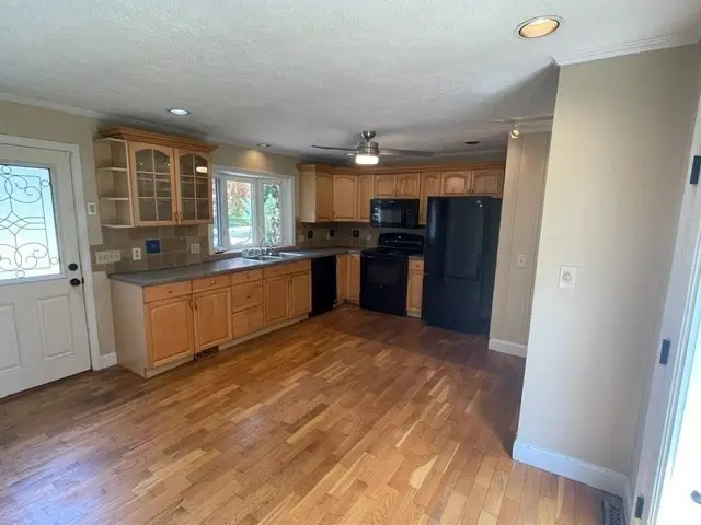 117 Hazardville Rd, Longmeadow, MA 01106 - #3