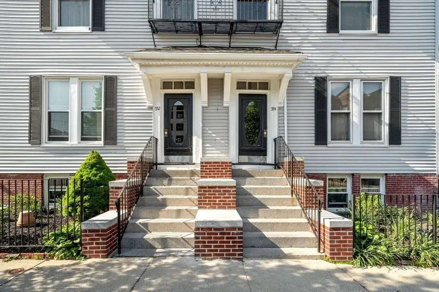 554 East 4th St #1B, Boston, MA 02127 - #3