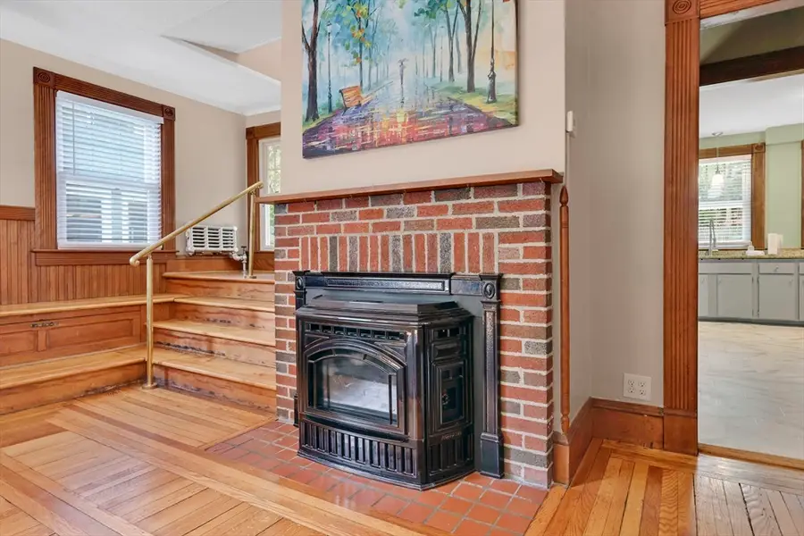 36 Spruceland Ave, Springfield, MA 01108 - #3