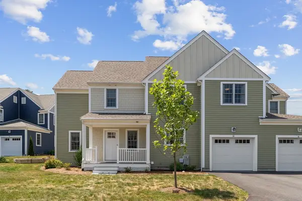32 Drum Dr #32, Plymouth, MA 02360