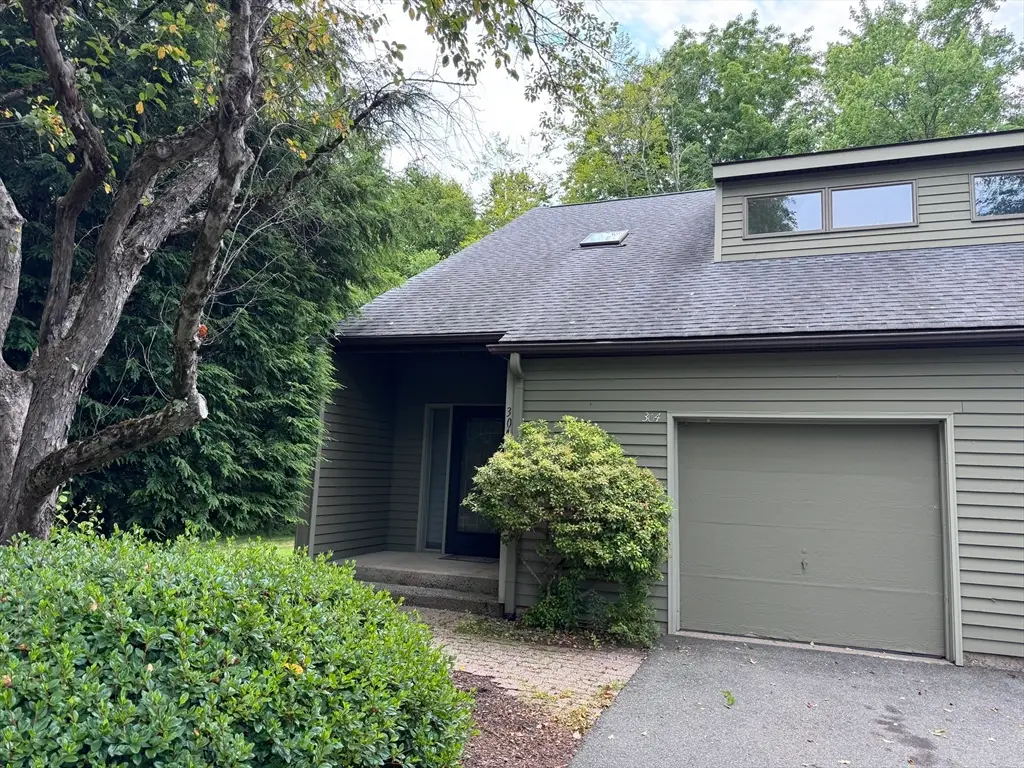 304 Fairway Village #304, Leeds, MA 01053 - #1