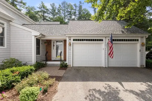 38 Juniper Ln #38, Hanover, MA 02339