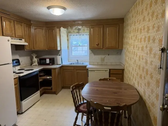 5 Pilgrim Circle #F, Methuen, MA 01844 - #2