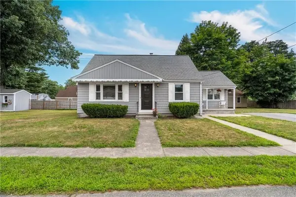 3 Eisenhower Dr, Smithfield, RI 02917