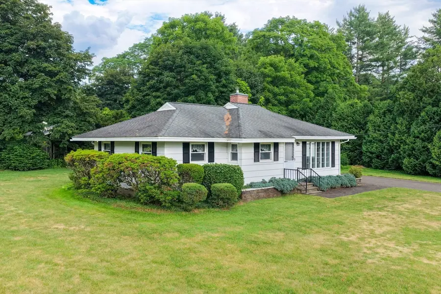 195 Woodbridge St, South Hadley, MA 01075 - #3
