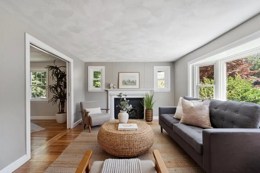 7 Curve Street, Bedford, MA 01730 - #3