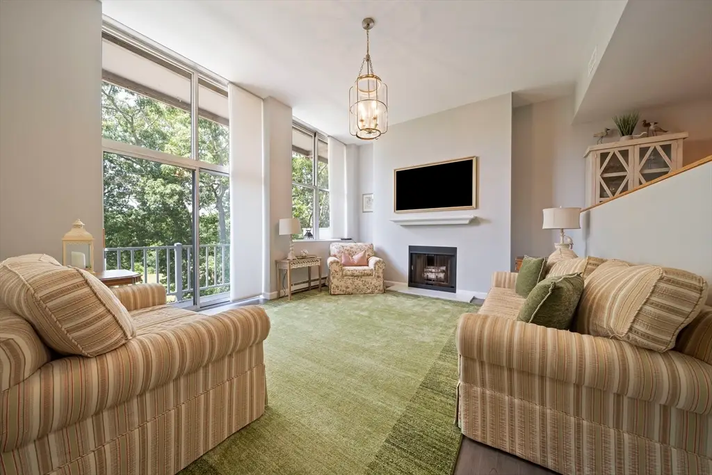 100 Parks St #18, Duxbury, MA 02332 - #1