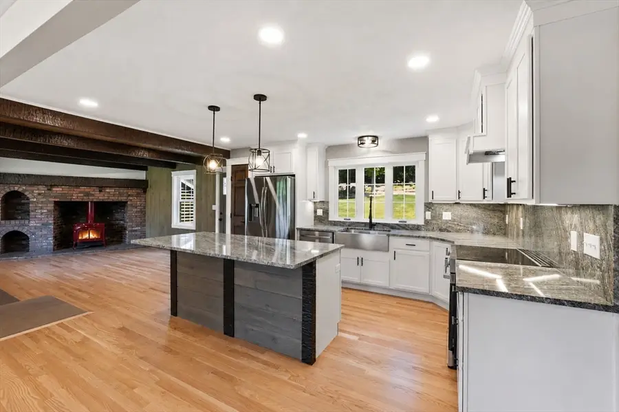 2 Meeting House Ln, Wilbraham, MA 01095 - #2