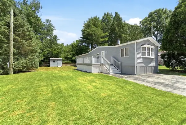 61 Oak, Burrillville, RI 02839