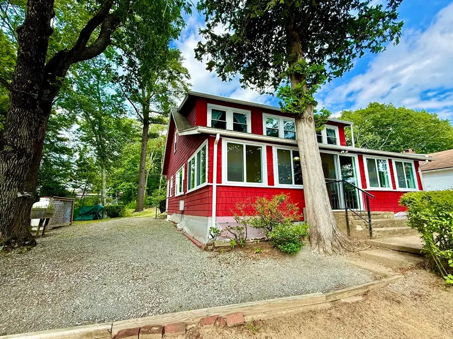 8 Union Rd, Wales, MA 01081 - #3