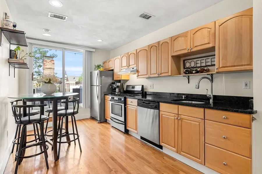 16 Trenton St #3, Boston, MA 02129 - #3