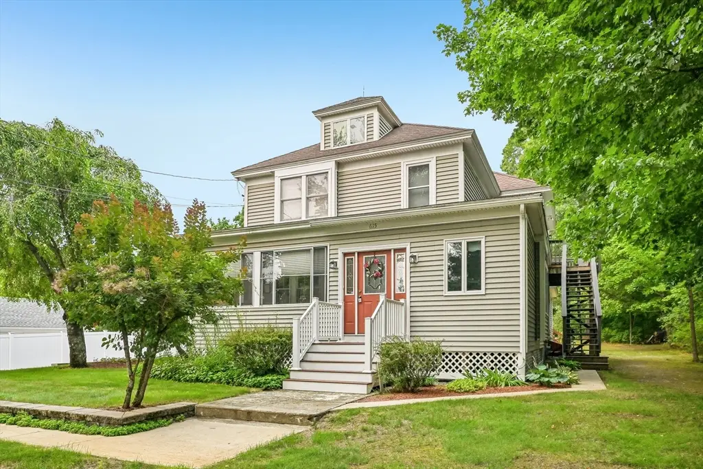 615 Mammoth Rd, Dracut, MA 01826 - #1