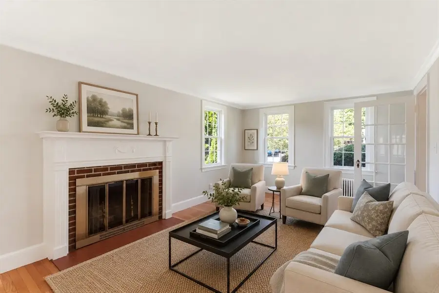 26 Garden St, Melrose, MA 02176 - #3