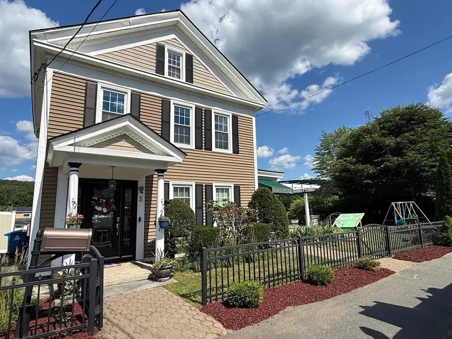 5 Washington St, Monson, MA 01057 - #2