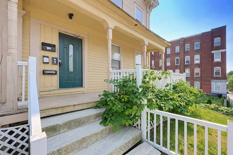 230 Pleasant St, Worcester, MA 01609 - #3