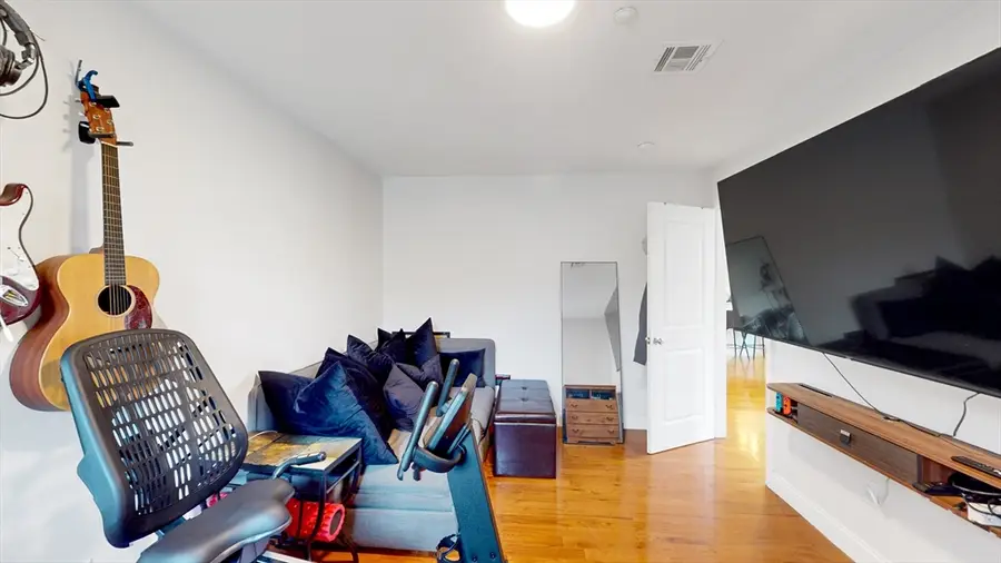 7 Mount Hope #202, Providence, RI 02906 - #2
