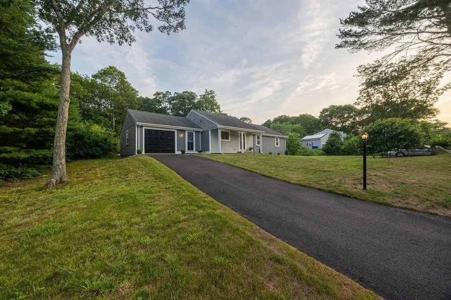 6 Hilltop Dr, Sagamore, MA 02561 - #3
