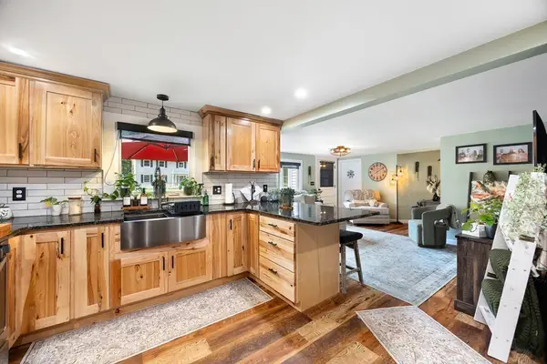 284 Buck Pond Rd, Westfield, MA 01085