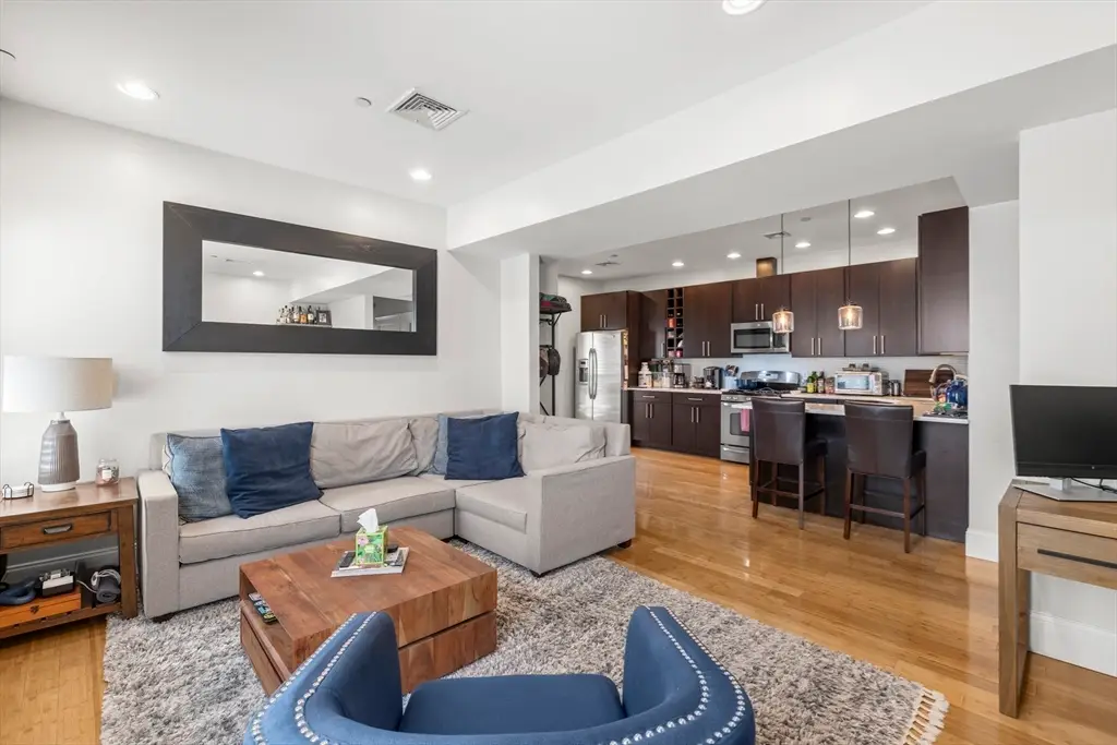 101 Old Harbor St #3, Boston, MA 02127 - #1