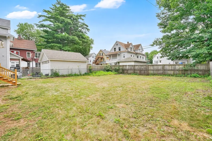 47 Trafton Rd, Springfield, MA 01108 - #3