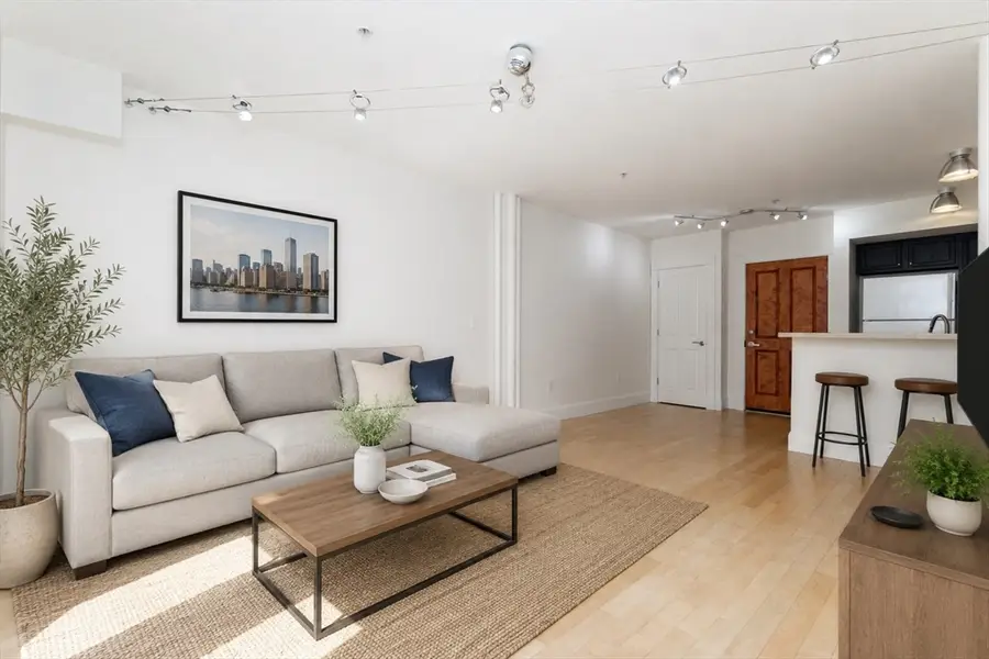 45 W Broadway #208, Boston, MA 02127 - #2