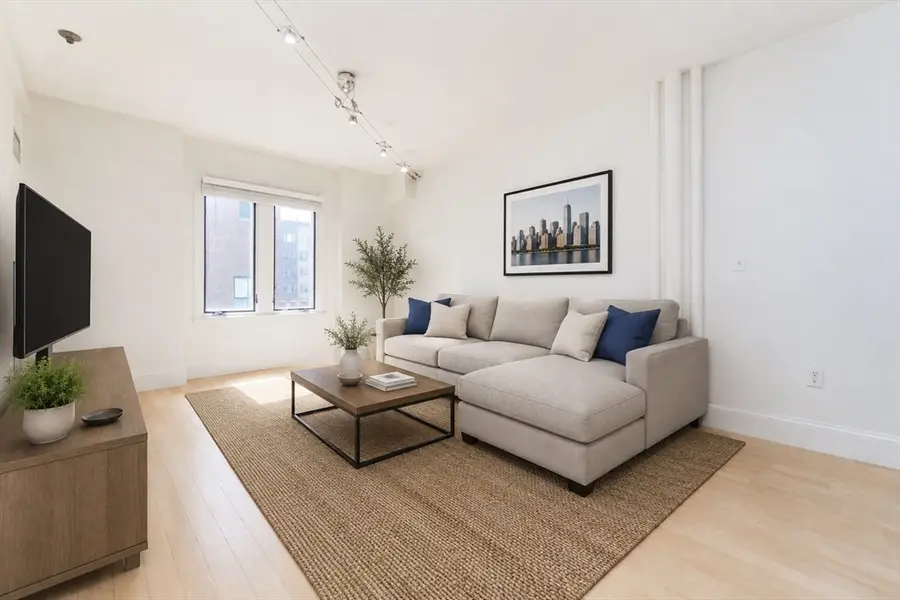 45 W Broadway #208, Boston, MA 02127 - #3