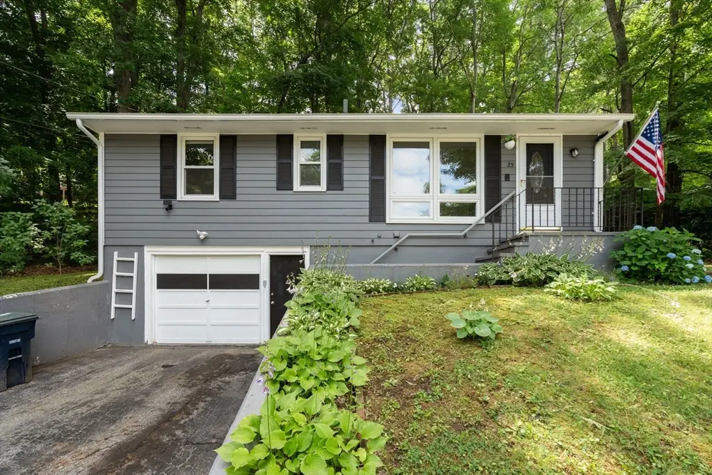 25 Pinedale St, Southbridge, MA 01550 - #1